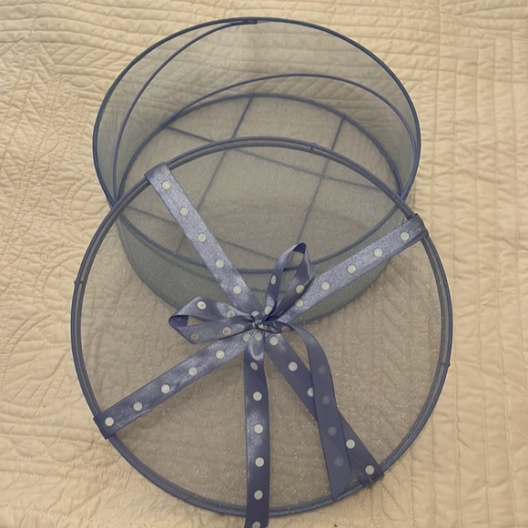 Set of two mesh storage rounds - Picture 9 of 11